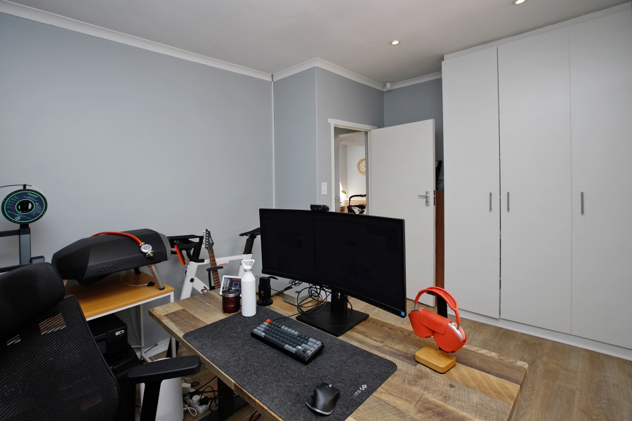 3 Bedroom Property for Sale in Harfield Village Western Cape